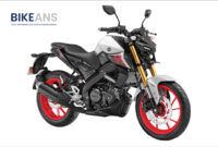 The Yamaha MT-15 V2 is powered by a refined 155cc, liquid-cooled, 4-stroke, SOHC engine with a 4-valve setup and Variable Valve Actuation (VVA) technology. This advanced system ensures strong low-end torque and high-end power, delivering a smooth and responsive ride across different RPM ranges. The engine produces 19.3 PS of power at 10,000 rpm and 14.7 Nm of torque at 7,500 rpm, offering a thrilling performance for city riding and occasional highway sprints.